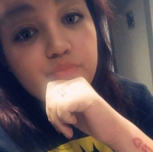 Meet your Posher, Adrianna